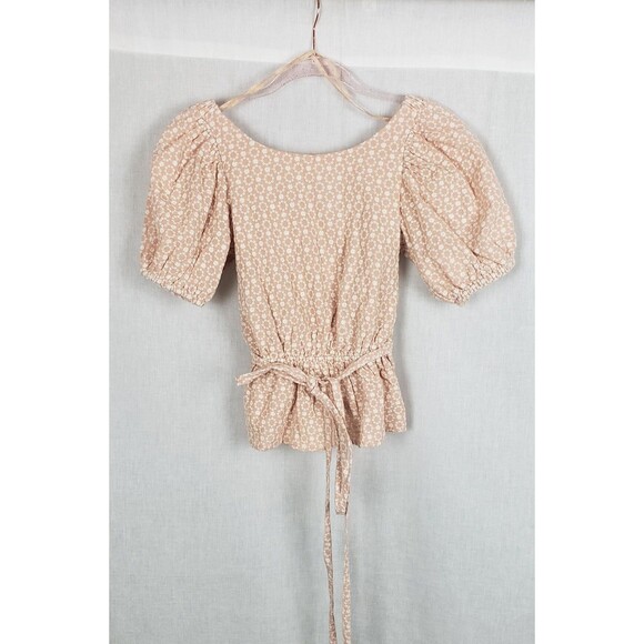 Line and Dot Top Womens XS Pink White Floral Puff Sleeve Peplum Tie Back Blouse - Picture 1 of 9